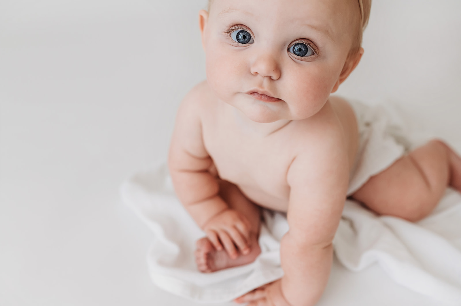 10 Must Have Photos from an In-home Lifestyle Newborn Session